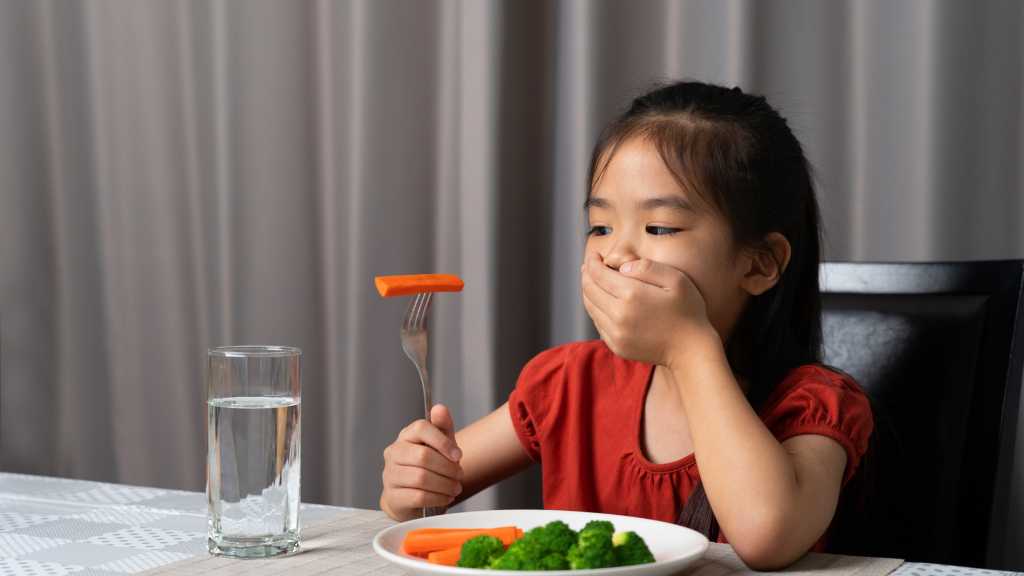 Autism and food refusal in child avoiding vegetables at mealtime
